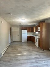 175-177 Kilvert St in Warwick, RI - Building Photo - Building Photo