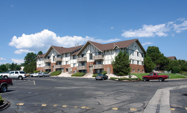 Kingsborough in Colorado Springs, CO - Building Photo - Building Photo