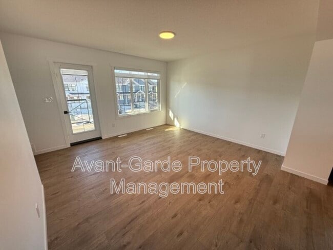 16 AB-16 in Spruce Grove, AB - Building Photo - Building Photo