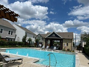 10915 Brambling Wood Dr in Houston, TX - Building Photo - Building Photo