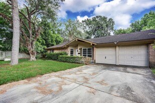 5503 Kuldell Dr in Houston, TX - Building Photo