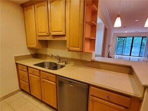 4209 Pine Heights Dr NE in Atlanta, GA - Building Photo - Building Photo