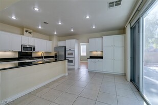 609 Runbridge St in Las Vegas, NV - Building Photo - Building Photo