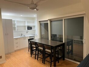 1227 24th St, Unit D in Santa Monica, CA - Building Photo - Building Photo