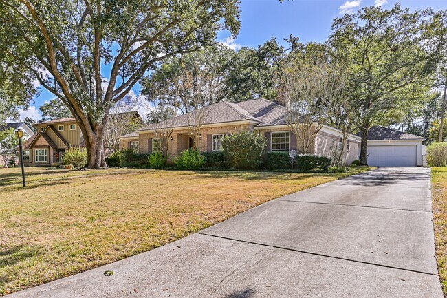 2005 La Salle Ln in League City, TX - Building Photo - Building Photo