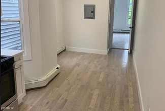 335 Whiton St-Unit -Apt 3L in Jersey City, NJ - Building Photo - Building Photo
