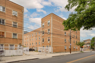 16870 93rd Ave in Jamaica, NY - Building Photo - Building Photo