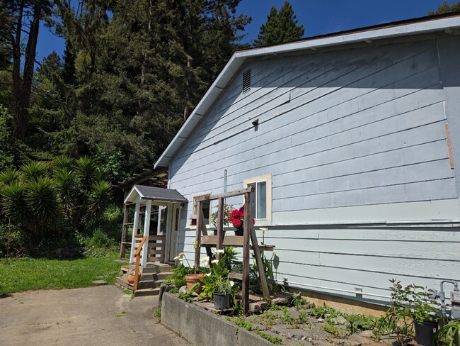property at 415 Grotzman Ln