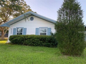 3090 Sunset Point Rd in Clearwater, FL - Building Photo - Building Photo