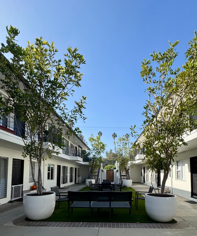 1134 9th St in Santa Monica, CA - Building Photo - Building Photo