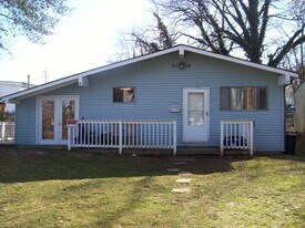 430 N Roosevelt St in Bloomington, IN - Building Photo