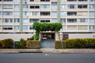 The Woodrose in Honolulu, HI - Building Photo - Building Photo