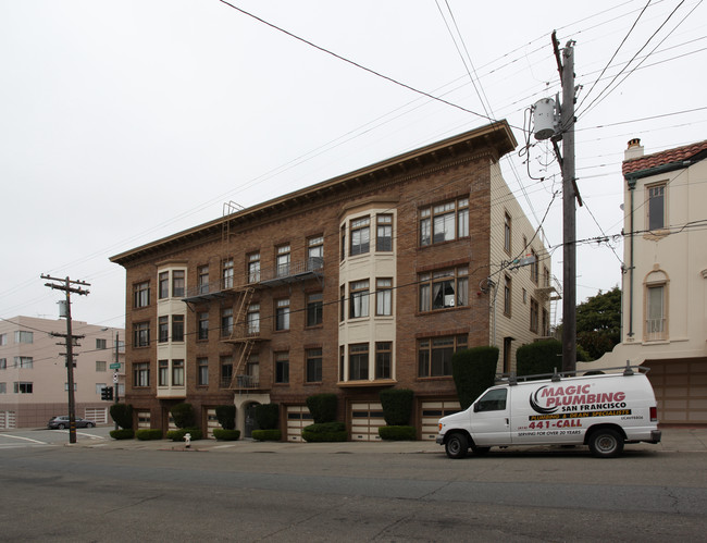 1580 Filbert St in San Francisco, CA - Building Photo - Building Photo