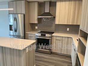 3642 Mission Springs Dr in Kelowna, BC - Building Photo - Building Photo