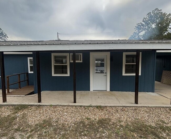 property at 1527 Cranfield Rd