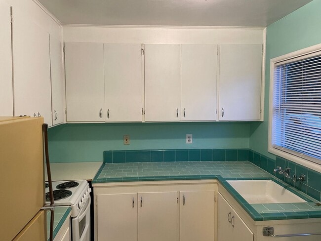 7708-7708 SE Harold St in Portland, OR - Building Photo - Building Photo