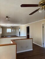 4872 Byron Dr, Unit Upstairs in Vassar, MI - Building Photo