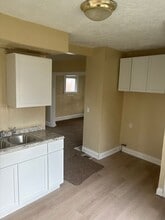 12033 Dove Ave in Cleveland, OH - Building Photo - Building Photo