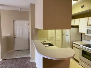 6321 Aragon Way in Ft. Myers, FL - Building Photo - Building Photo
