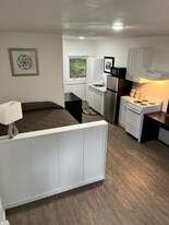 45 Gage Rd, Unit 104 in Lake George, NY - Building Photo