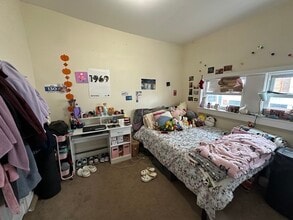 58 Medford St, Unit 2 in Somerville, MA - Foto de edificio - Building Photo