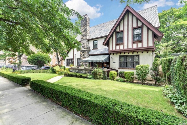 Medical Office In Tudor Home in Forest Hills, NY - Building Photo - Other