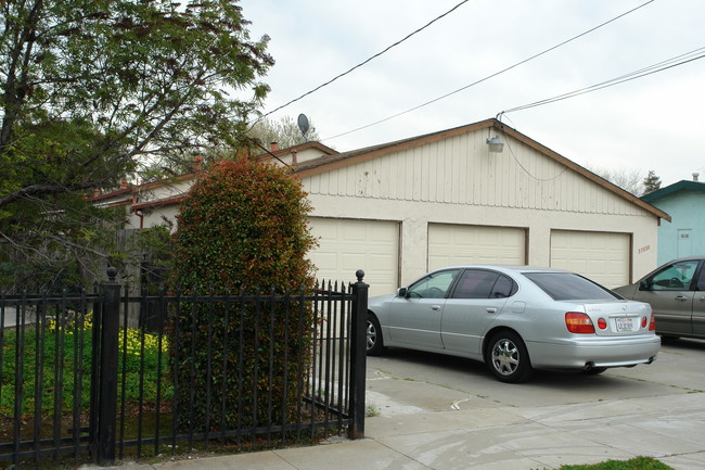 37030 Locust St in Newark, CA - Building Photo - Building Photo