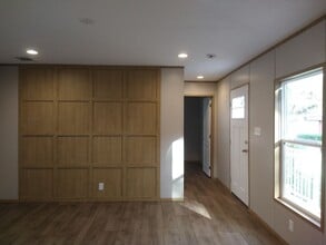 5540 Jennie St in Zephyrhills, FL - Building Photo - Building Photo
