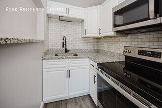 6300 Montgomery Rd in Cincinnati, OH - Building Photo - Building Photo