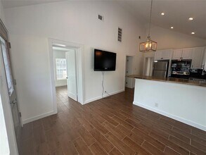 2318 Santa Rosa St in Austin, TX - Building Photo - Building Photo
