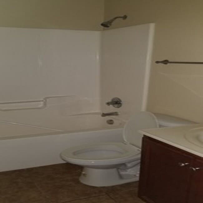 149 Wading Creek Ln in Fayetteville, NC - Building Photo - Building Photo