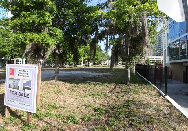 Camden Lake Eola in Orlando, FL - Building Photo - Building Photo