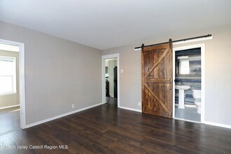 343 Washington Ave in Kingston, NY - Building Photo - Building Photo