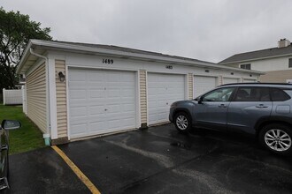 1483 Cornell Ct in Hoffman Estates, IL - Building Photo - Building Photo