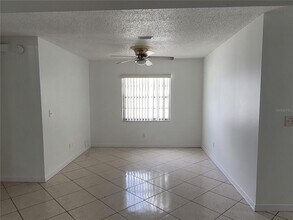 9508 Pembridge Ct in Tampa, FL - Building Photo - Building Photo