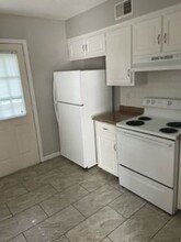327 NW Gibson Rd in Lee's Summit, MO - Building Photo - Building Photo