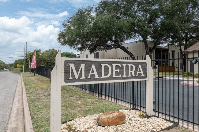Madeira Apartments in Waco, TX - Building Photo - Building Photo