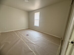 17615 Tennyson St in Roseville, MI - Building Photo - Building Photo