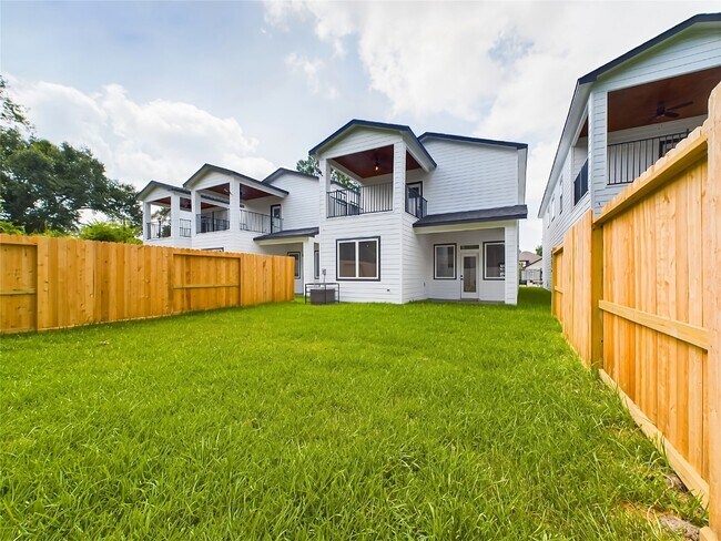 2408 Dalview St in Houston, TX - Foto de edificio - Building Photo