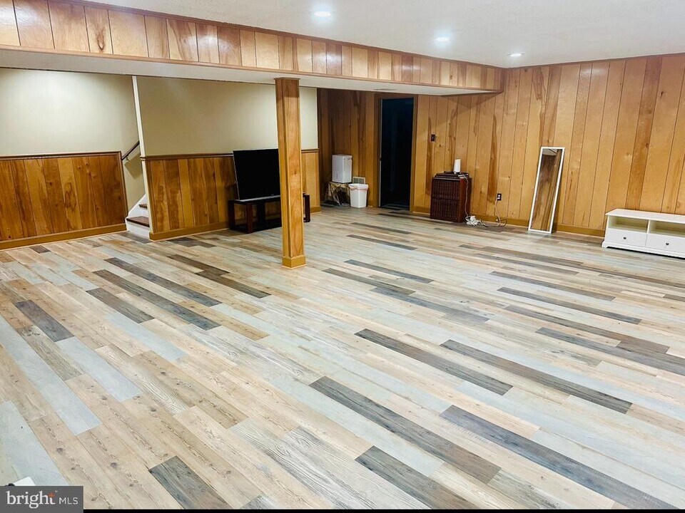 7428 Mason Ln in Falls Church, VA - Building Photo