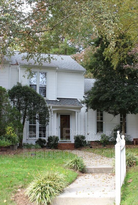 property at 121 Planetree Ln
