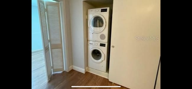 property at 2448 Columbia Dr