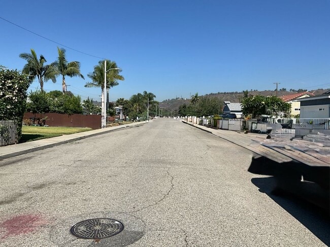 2199 Laurel Ave in Pomona, CA - Building Photo - Building Photo