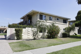 Maureen I in Garden Grove, CA - Foto de edificio - Building Photo