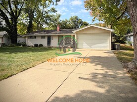 2201 Carlisle Rd in West Lafayette, IN - Building Photo