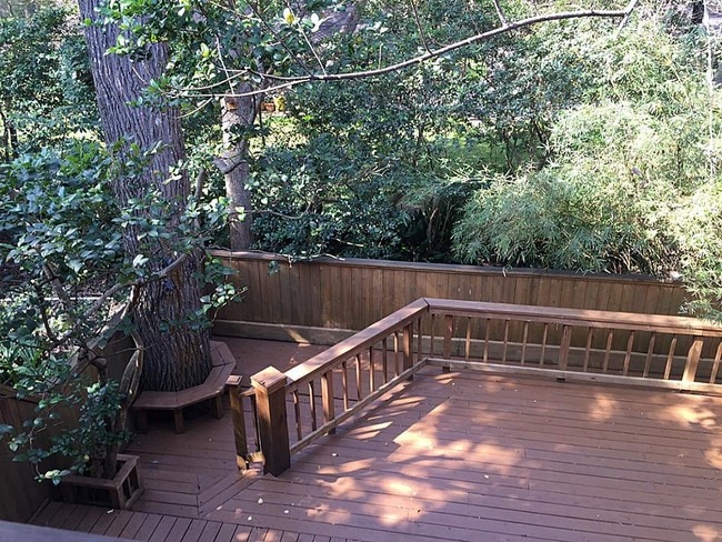 property at 201 Vanderpool Ln