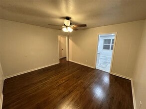 2322 Meadow Ln in Mesquite, TX - Building Photo - Building Photo