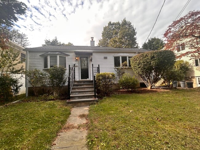 21 Lenox Ave in Yonkers, NY - Building Photo - Building Photo