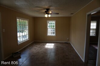 2819 38th St in Lubbock, TX - Foto de edificio - Building Photo