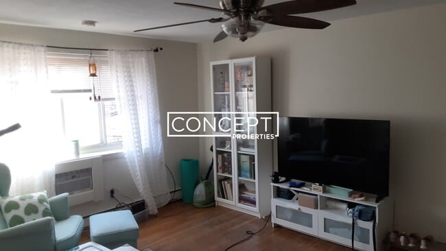 365 Faneuil St, Unit 11 in Boston, MA - Building Photo - Building Photo